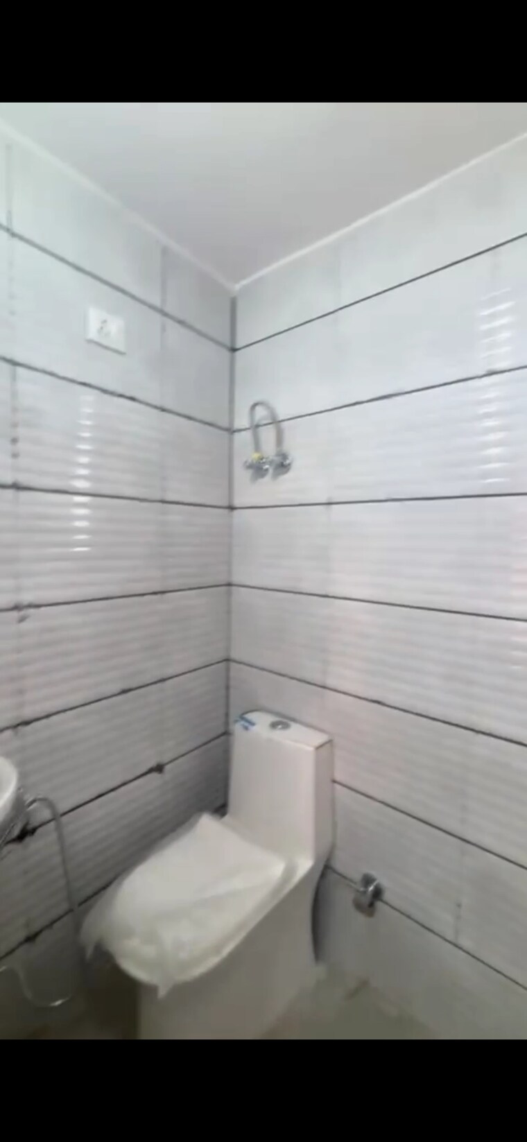 Bathroom, malviya nagar 1 Bedroom 65 Sq.Yd. Builder Floor In Malviya Nagar Delhi 9023059