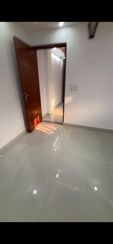 Room in 1 BHK Builder Floor at Malviya Nagar – for Rent