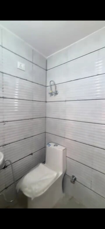Bathroom in 1 BHK Builder Floor at Malviya Nagar – for Rent