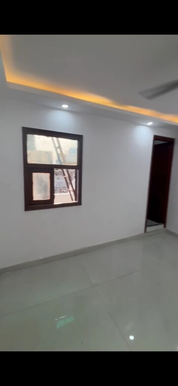 Room in 1 BHK Builder Floor at Malviya Nagar – for Rent