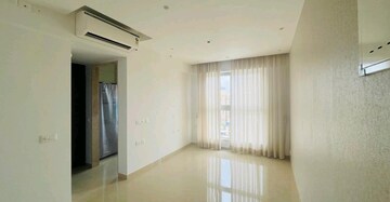 Room in 1 BHK Apartment at Hiranandani Highland, Powai – for Rent