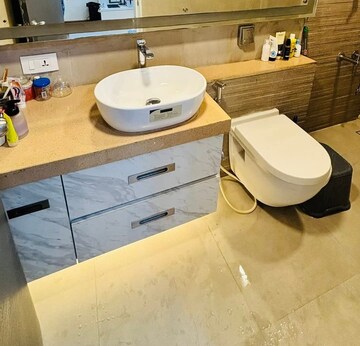 Team Area in 2 BHK Apartment at K Raheja Vihar, Powai – for Rent