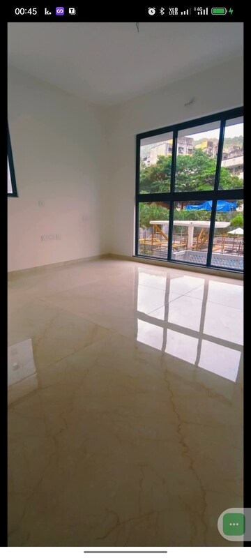 Room in 2 BHK Apartment at Godrej Urban Park, Chandivali – for Rent