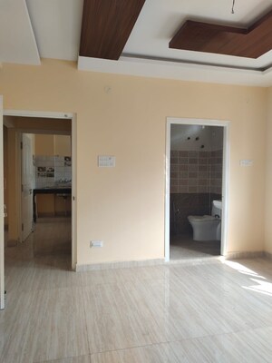 Room in 2 BHK Apartment at Kukatpally – for Sale