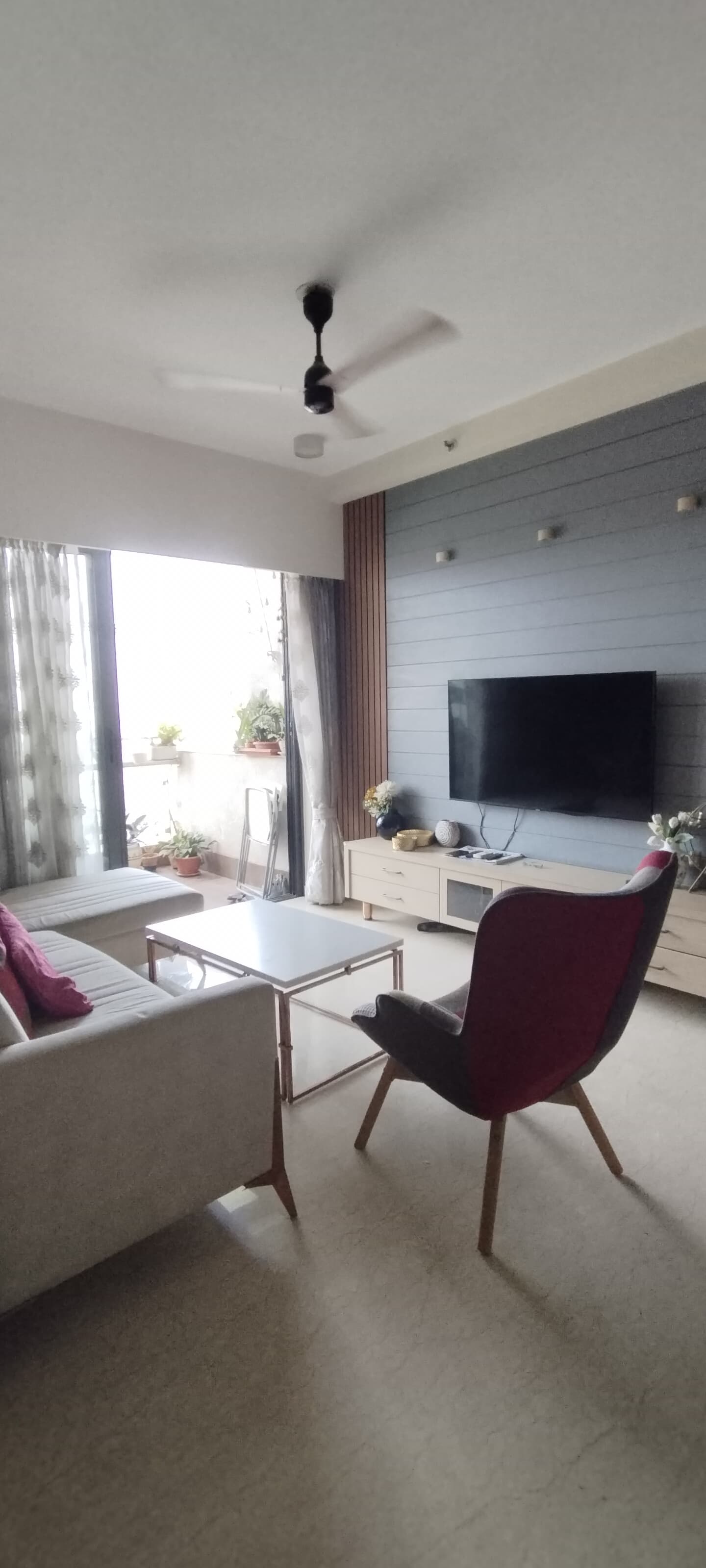 2 BHK + Extra Room Apartment For Rent in Shapoorji Pallonji Vicinia