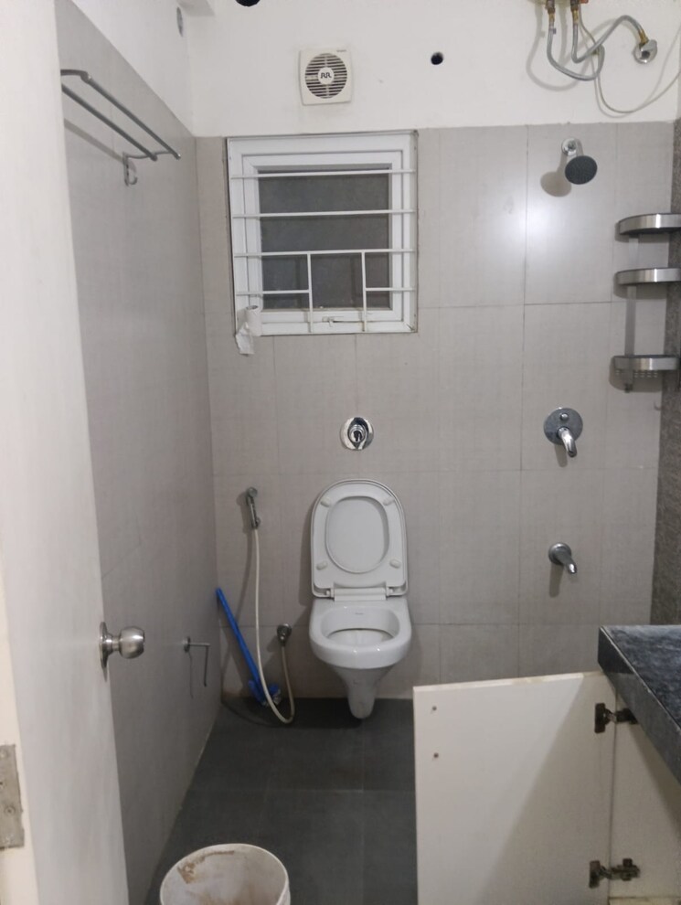 Bathroom, kalpataru-residency 3 Bedroom 1800 Sq.Ft. Apartment In Sanath Nagar Hyderabad 9023136