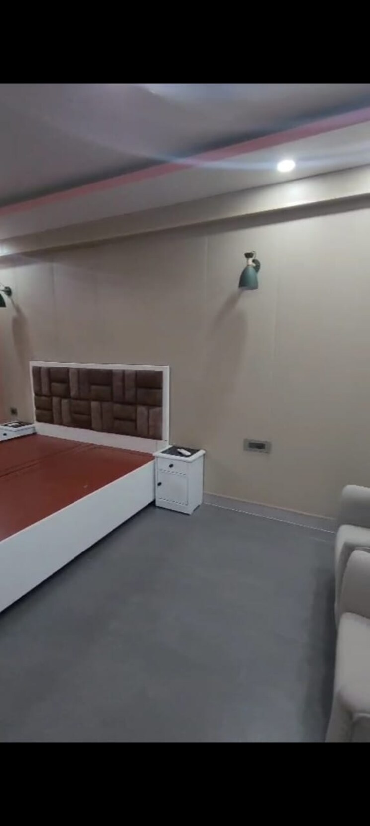 Balcony, paras-tierea Studio 495 Sq.Ft. Apartment In Sector 137 Noida 9023137