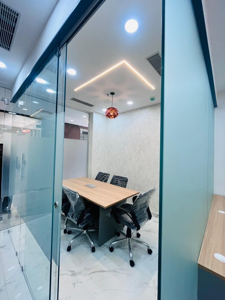 Team Area, urbtech-trade-centre Commercial Office Space 600 Sq.Ft. In Sector 132 Noida 9023143