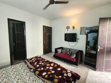 Bedroom in 2 BHK Builder Floor at Sector 49 – for Rent