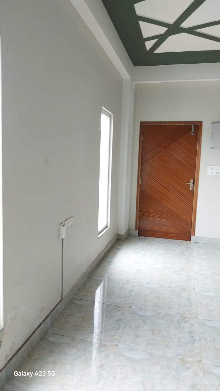 Room, rwa-apartments-sector-45 2 Bedroom 200 Sq.Mt. Builder Floor In Sector 45 Noida 9023170