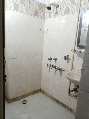 Bathroom in 2 BHK Builder Floor at Arjun Nagar – for Rent