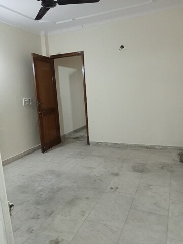 Room in 2 BHK Builder Floor at Arjun Nagar – for Rent