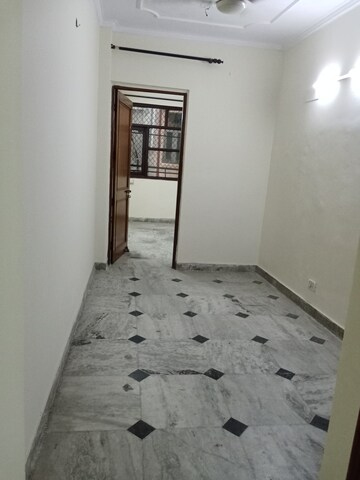 Room in 2 BHK Builder Floor at Arjun Nagar – for Rent