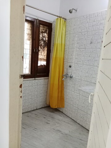 Building Lobby in 1 BHK Builder Floor at Safdarjung Development Area – for Rent