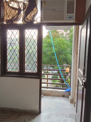 Balcony in 1 BHK Builder Floor at Arjun Nagar – for Rent