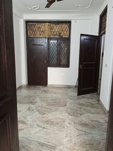 Room in 1 BHK Builder Floor at Arjun Nagar – for Rent