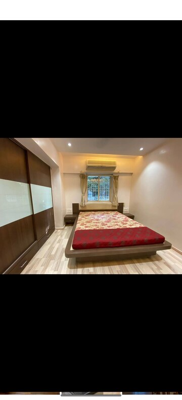Bedroom in 2 BHK Apartment at Juhu Versova Link Road – for Rent