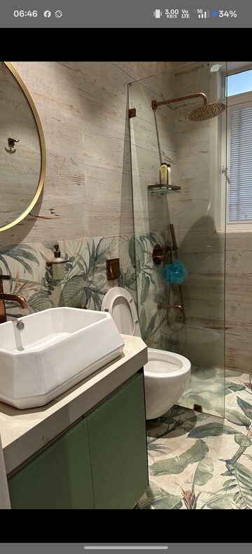Bathroom in 3.5 BHK Apartment at Poseidon Apartment, Andheri West – for Rent