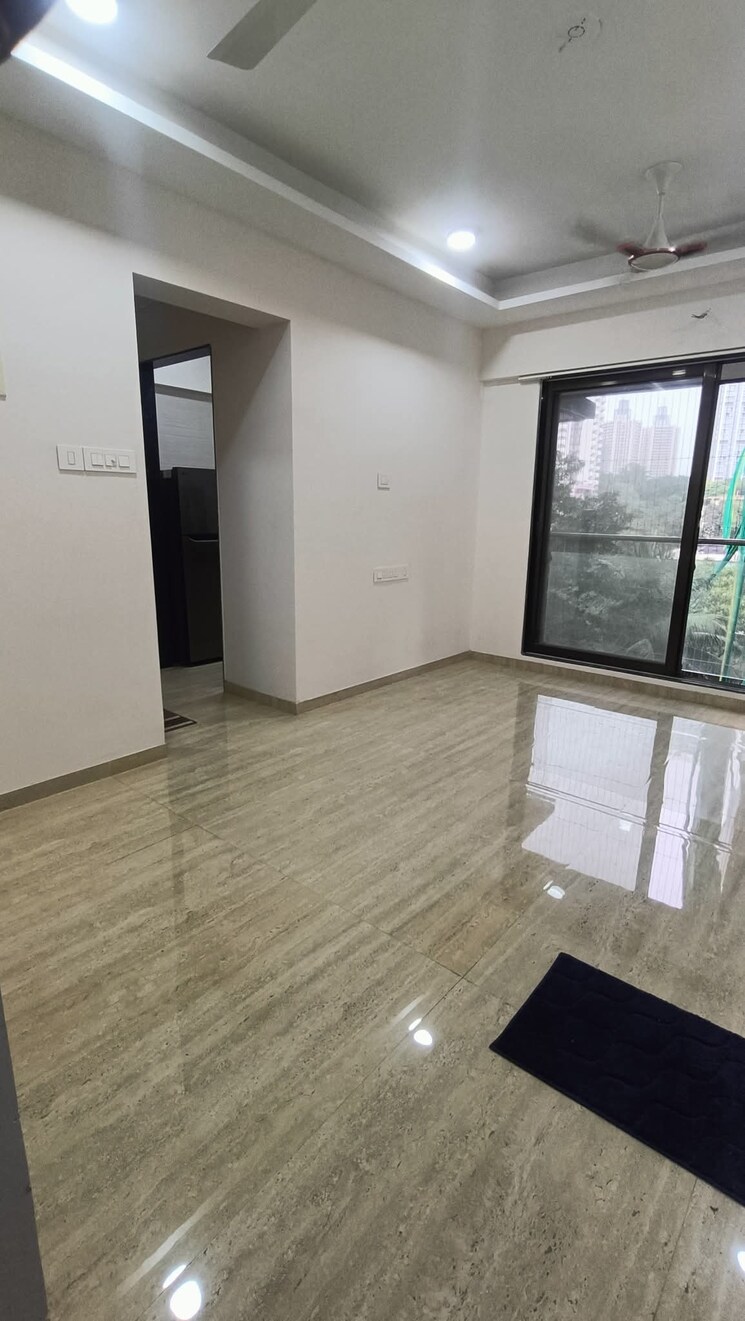 Room, je-and-vee-om-trimurti 1 Bedroom 395 Sq.Ft. Apartment In Malad East Mumbai 9023224