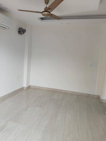Room in 3 BHK Builder Floor at Kohli One Malibu Town, Sector 47 – for Rent