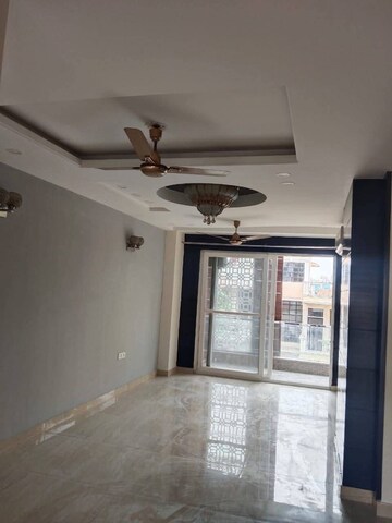 Furnished Amenities in 3 BHK Builder Floor at Kohli One Malibu Town, Sector 47 – for Rent