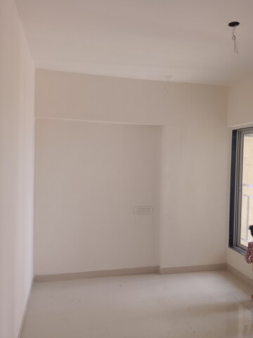 Room in 2 BHK Apartment at Ajanta Shopping Centre Malad, Malad East – for Sale