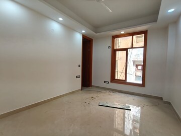 Room in 3 BHK Builder Floor at Freedom Fighters Enclave – for Rent