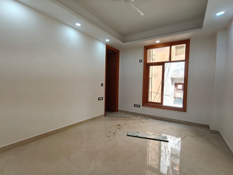 Room, freedom fighters enclave 3 Bedroom 1800 Sq.Ft. Builder Floor In Freedom Fighters Enclave Delhi 9023244