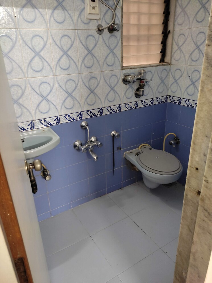 Bathroom, sonal-link-residency 1 Bedroom 650 Sq.Ft. Apartment In Malad West Mumbai 9023266