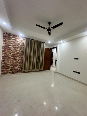Room in 2 BHK Builder Floor at Freedom Fighters Enclave – for Rent
