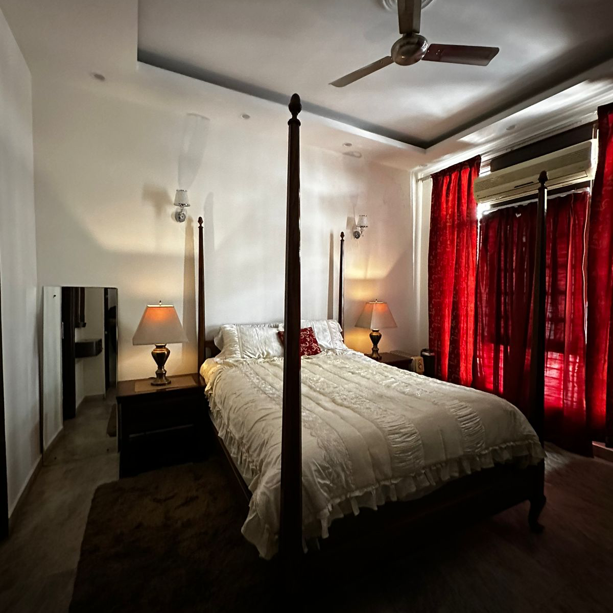 6+ BHK + Pooja Room,Servant Room,Study Room,Extra Room Villa For Sale in Sector 24