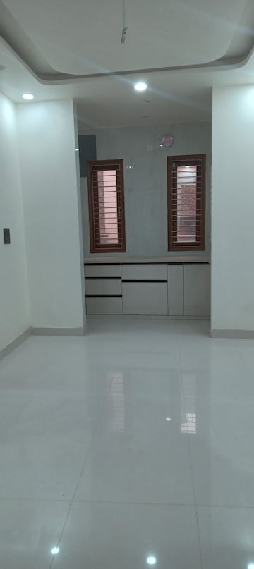 Room in 2 BHK Builder Floor at Shastri Nagar – for Sale