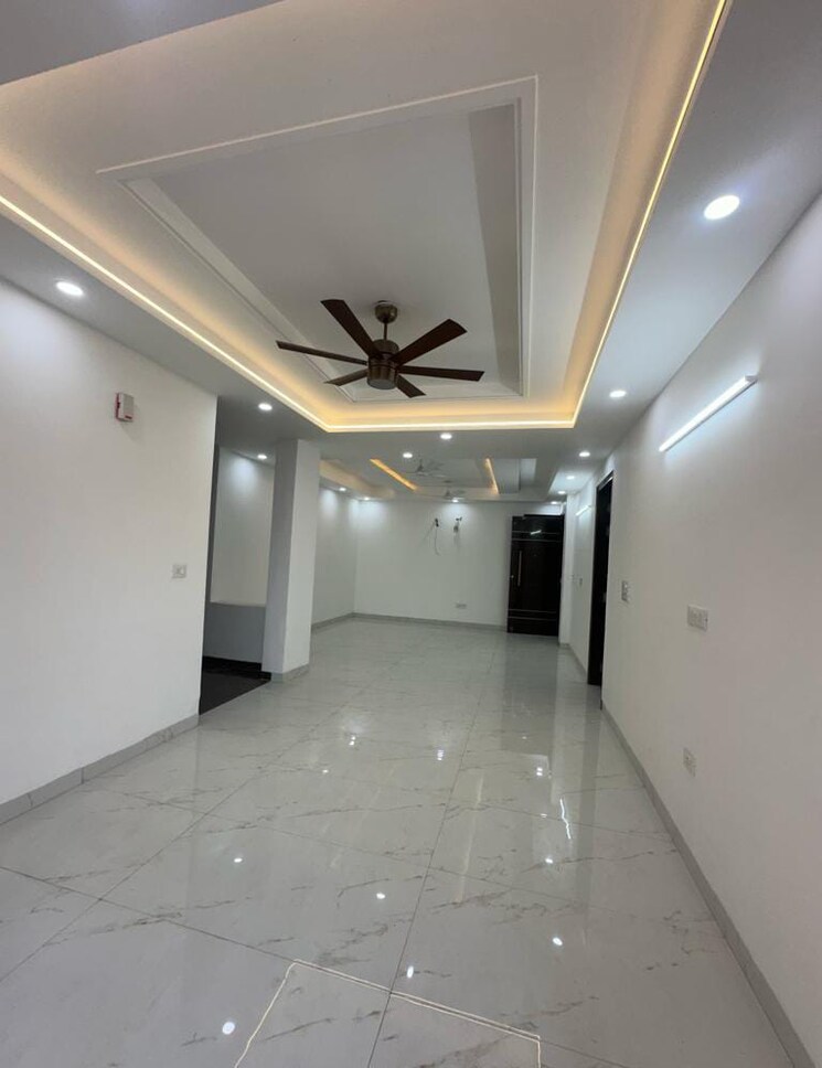 Kitchen, freedom fighters enclave 3 Bedroom 1700 Sq.Ft. Builder Floor In Freedom Fighters Enclave Delhi 9023300