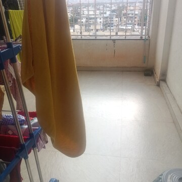 Room in 2 BHK Apartment at Basileo Apartment, Pimple Gurav – for Rent