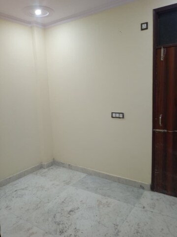 Room in 2.5 BHK Builder Floor at Shastri Nagar – for Rent