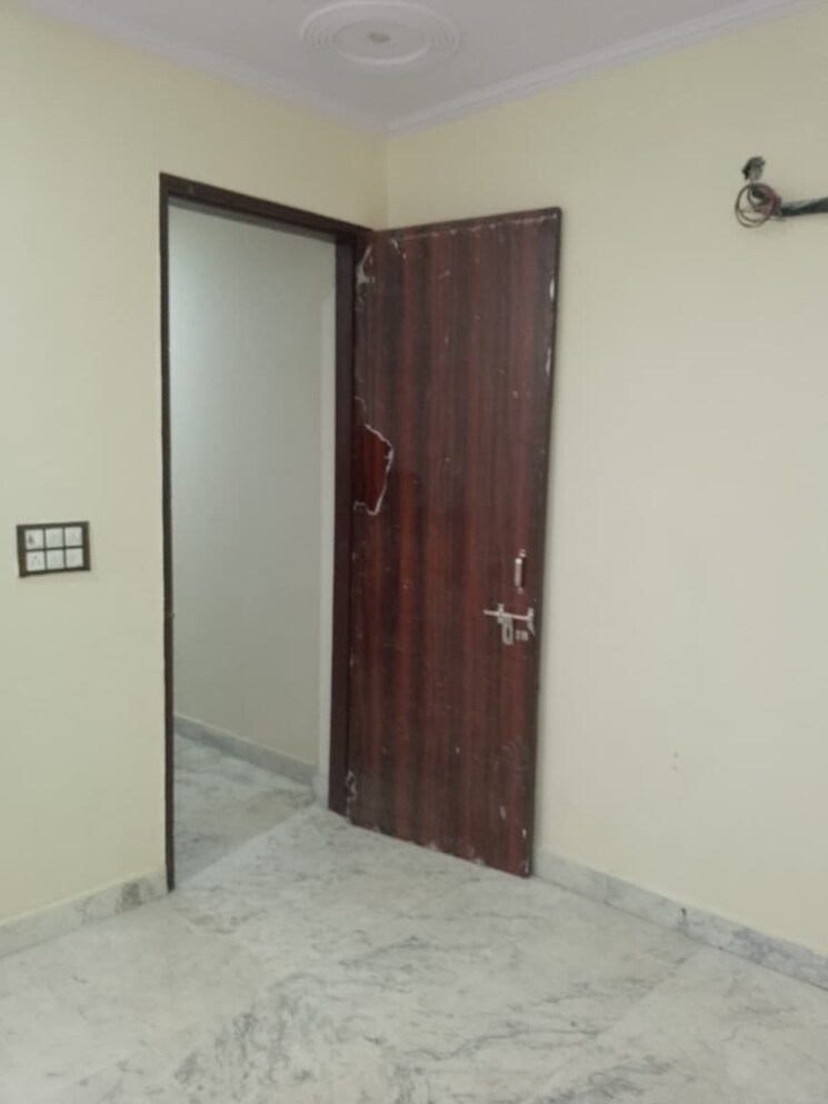 Room, shastri nagar 2.5 Bedroom 950 Sq.Ft. Builder Floor In Shastri Nagar Delhi 9023307