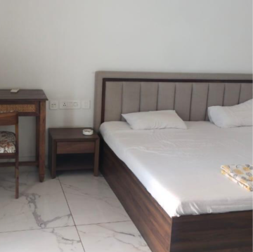 Kitchen in 5 BHK Builder Floor at Sector 14 – for Sale