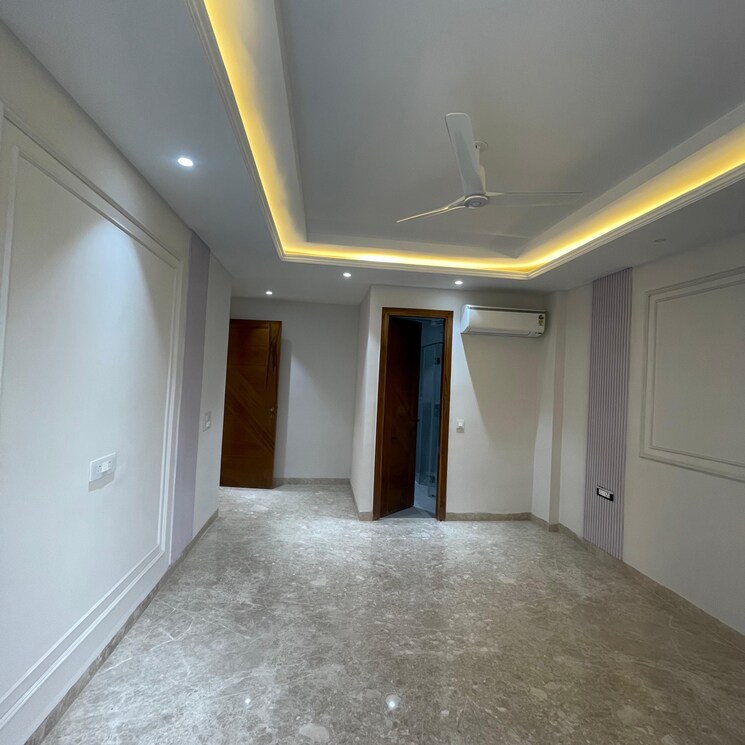 Room, sector 45 3 Bedroom 263 Sq.Yd. Builder Floor In Sector 45 Gurgaon 9023325