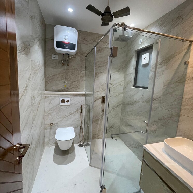 Bathroom, sector 45 3 Bedroom 263 Sq.Yd. Builder Floor In Sector 45 Gurgaon 9023325