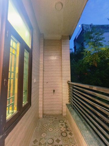 Balcony in 3 BHK Builder Floor at Dwarka Mor – for Rent