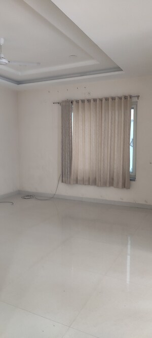 Room in 4 BHK Villa at NK Urban Villas, Gandipet – for Rent