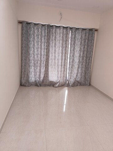 Room in 3 BHK Apartment at Jiten Apartment, Andheri West – for Rent