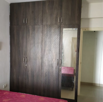 Room in 2 BHK Apartment at Puri Pratham, Sector 84 – for Rent