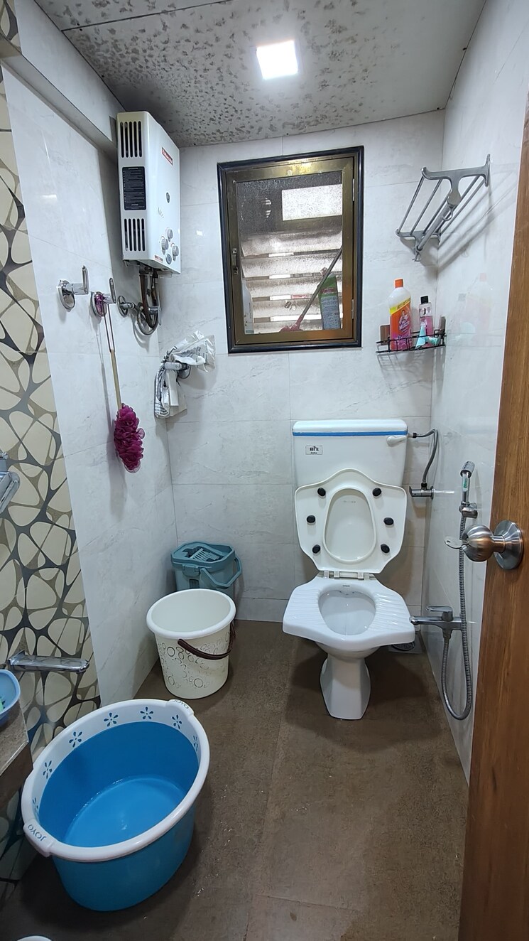 Bathroom, bhoomi-gokul 2 Bedroom 700 Sq.Ft. Apartment In Goregaon East Mumbai 9023436