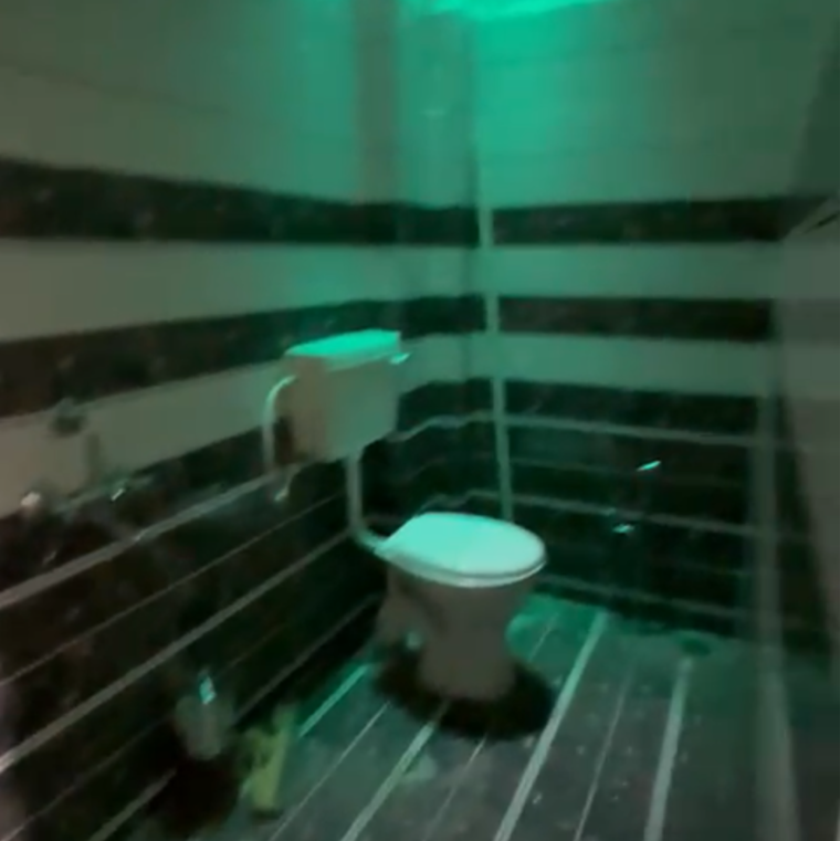 Attached Bathroom, devguradia 2 Bedroom 1000 Sq.Ft. Apartment In Devguradia Indore 9023442