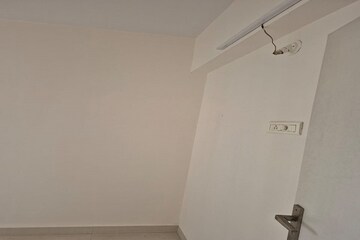 Furnished Amenities in 2 BHK Apartment at Gundecha Altura, Kanjurmarg West – for Rent