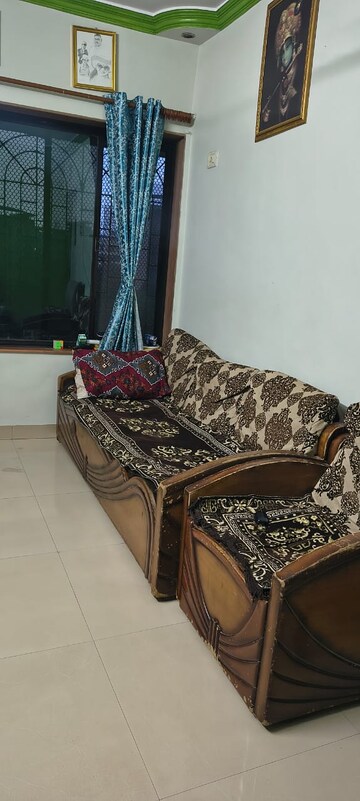 Bedroom in 1 BHK Apartment at Brahmand – for Rent