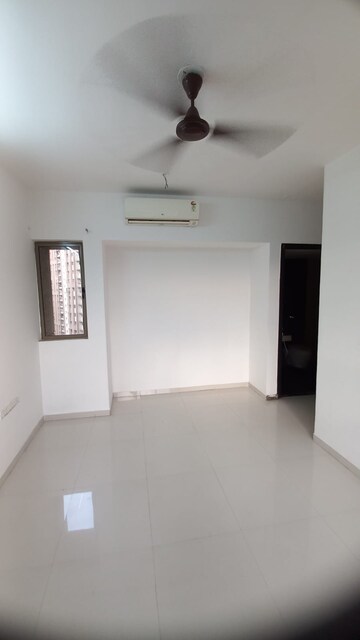 Room in 2 BHK Apartment at Lodha Splendora, Ghodbunder Road – for Rent