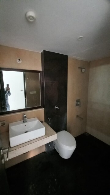 Furnished Amenities in 2 BHK Apartment at Lodha Splendora, Ghodbunder Road – for Rent