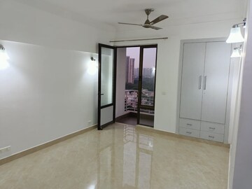 Room in 3 BHK Apartment at Orchid Petals, Sector 49 – for Rent